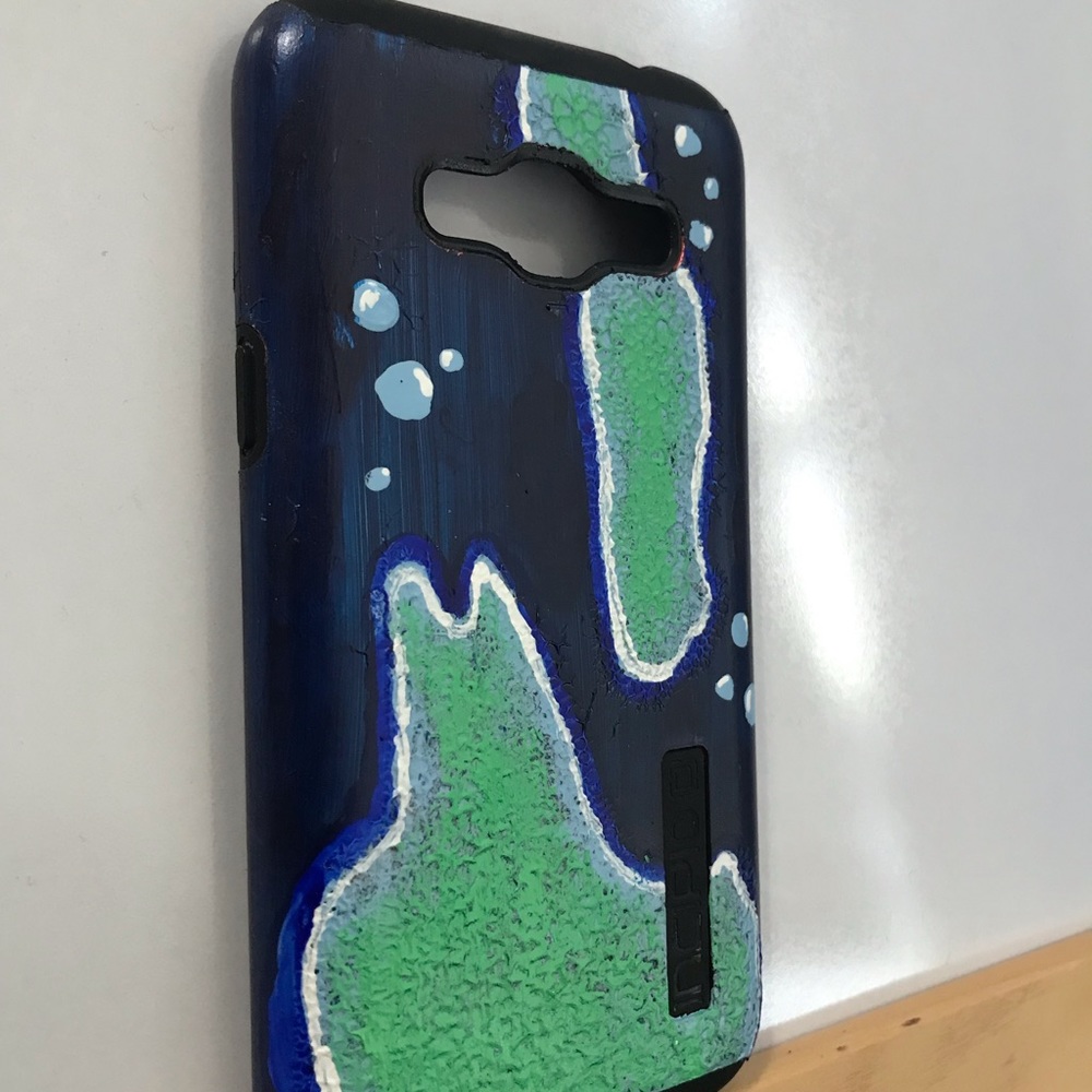 Phone case - Picture 2 of 9